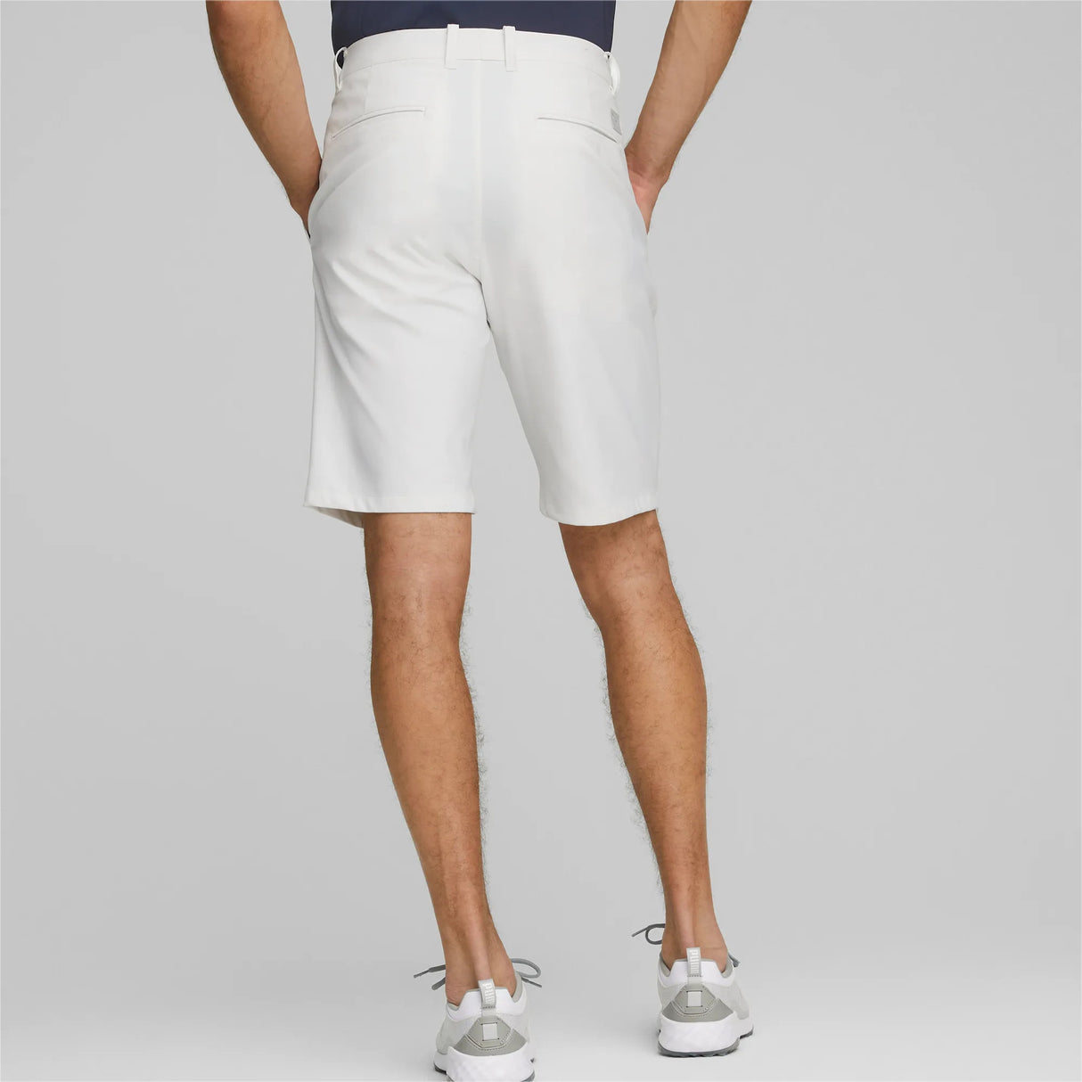 Puma Golf Dealer Herren Shorts, Weiß - Golflaedchen.de