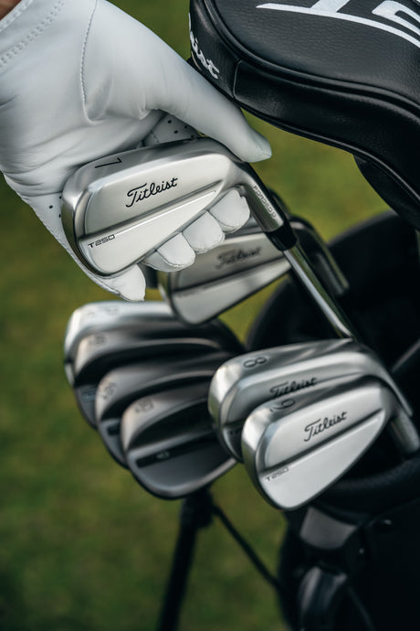 Titleist T250 Eisen, Graphitschaft, Herren Rechtshand - Golflaedchen.de